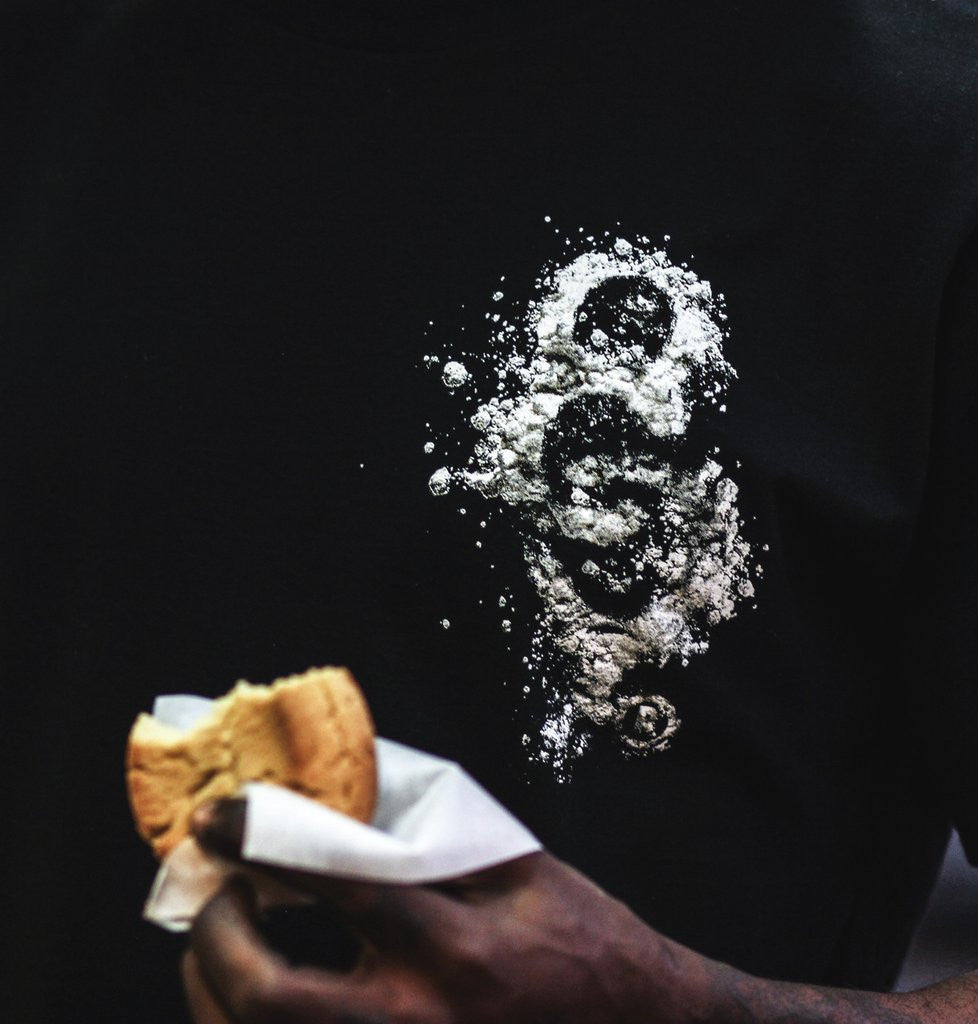 Snare Keys Curved Hem T Shirt Black Crest Streetwear